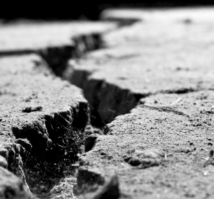 Vanuatu Capital Destroyed by 7.5 mega earthquake